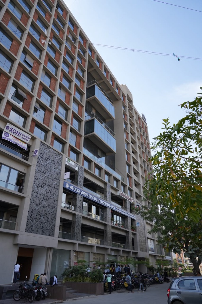 Elite Magnum Multi-Specialty Hospital Complex, Bhuyangdev